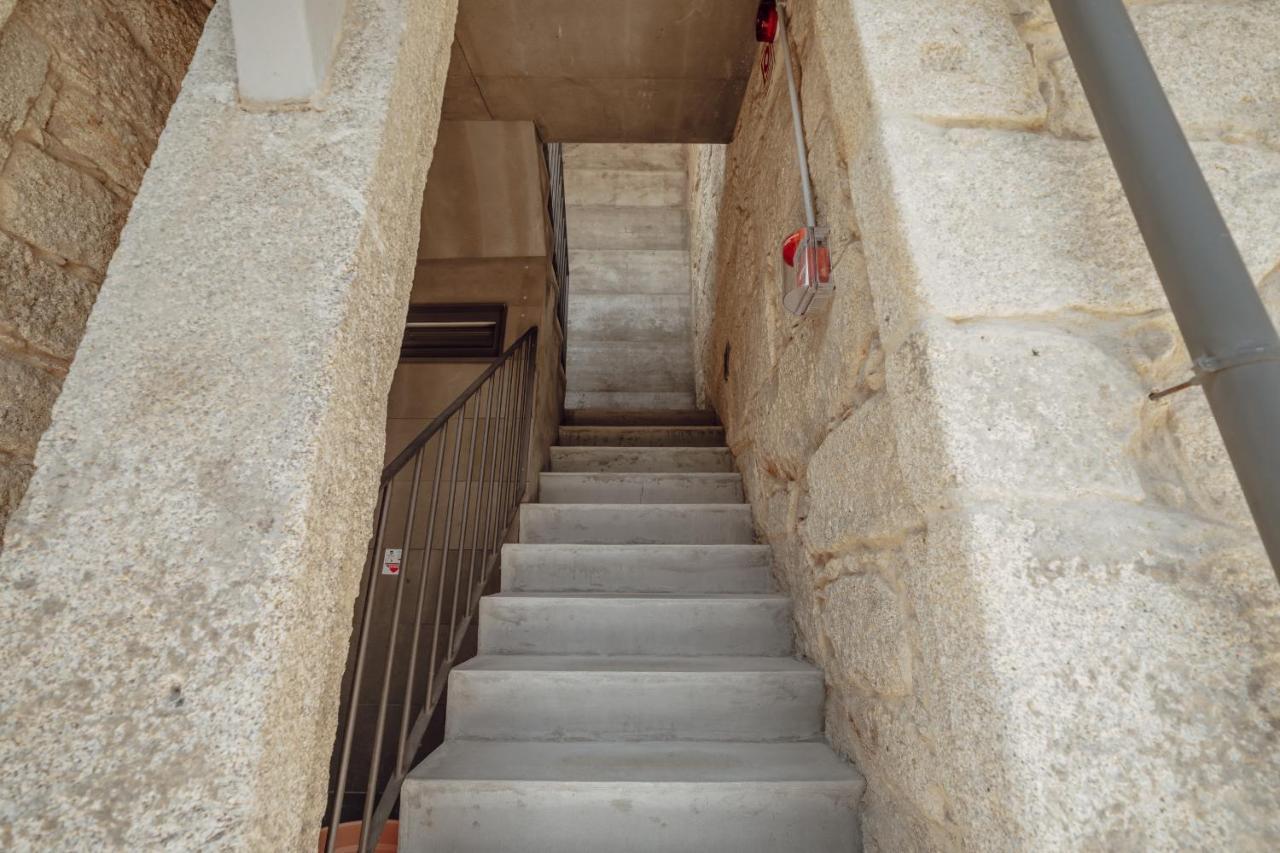 Mezzanine Stylish Apartments By Vacationy Porto Exterior foto